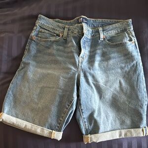 Gap Jean shorts. NWOT.